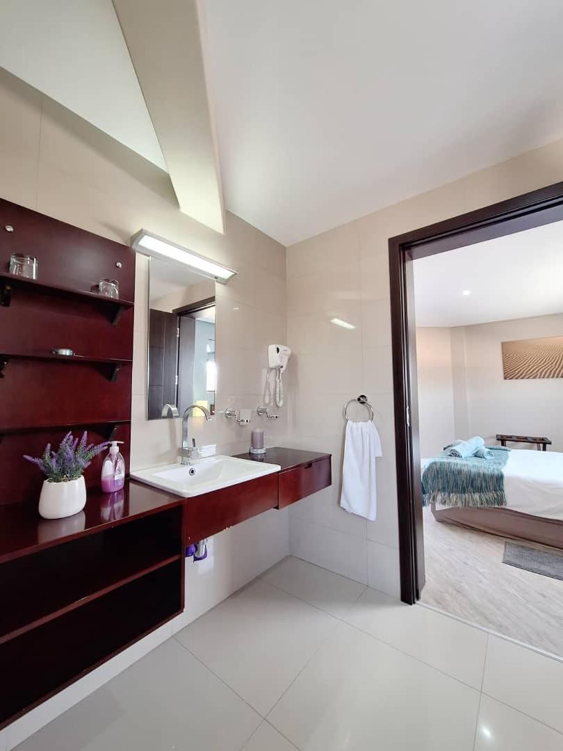 Camere Da Letto- Hotel-On-The Beach Self Catering Swakopmund Buitenkant foto